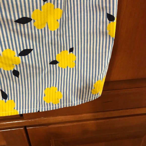 Crown and Ivy Lemon Print Dress Size Medium NWT - Picture 5 of 8